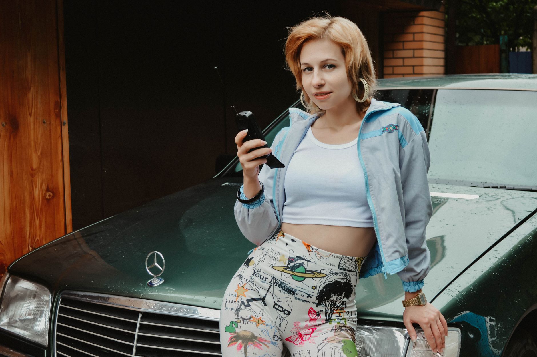 The Revival of Women’s 90s Fashion Trends and Their Impact Today