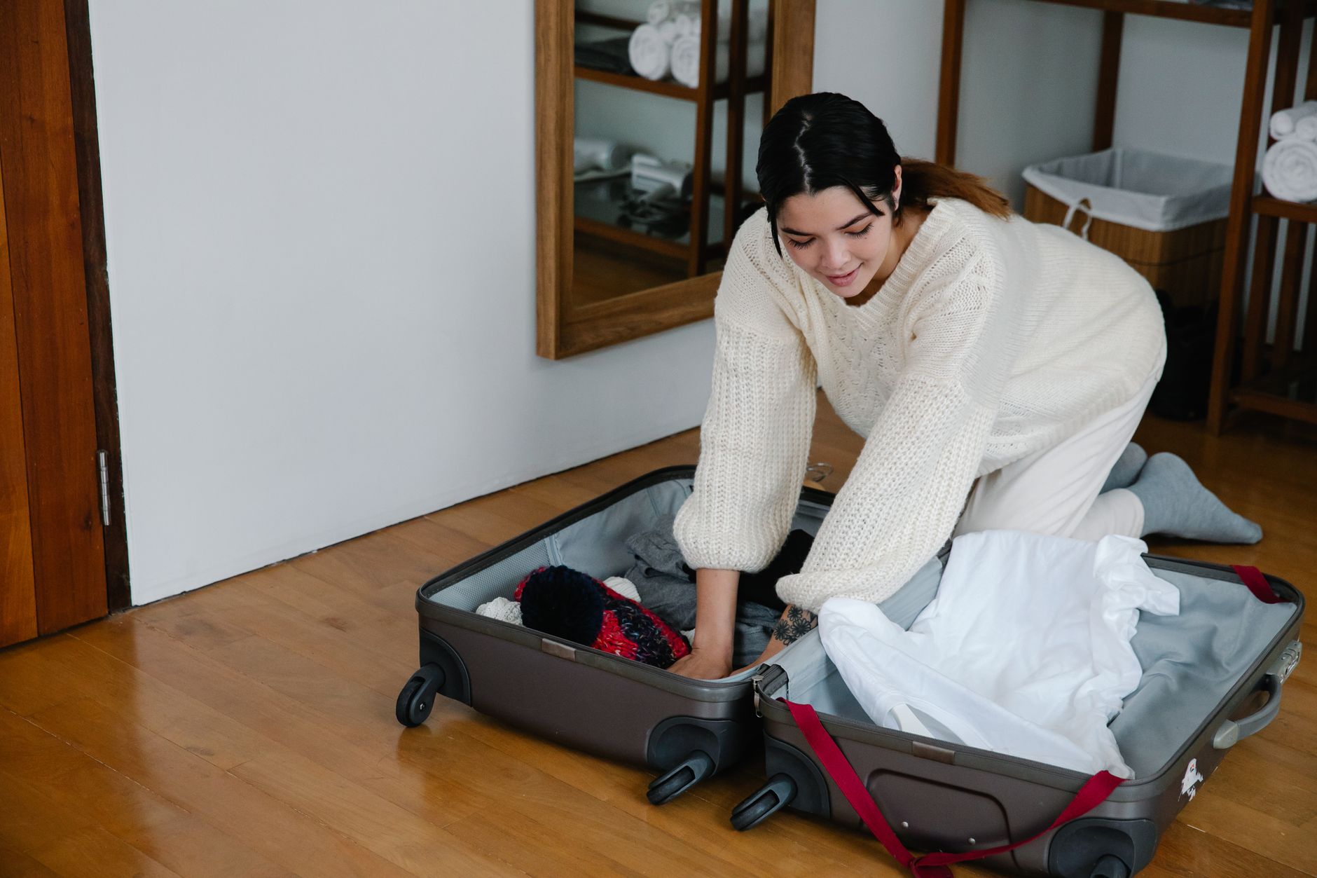 Best Travel Garment Bag Picks for Wrinkle Free Trips