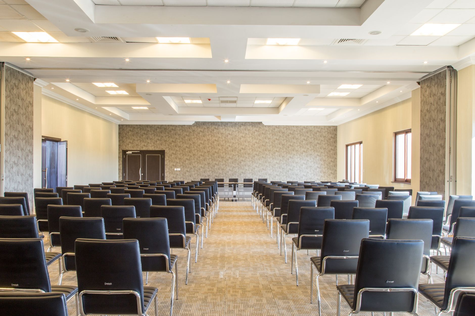 Unconventional Business Meeting Venues for Creative Engagement